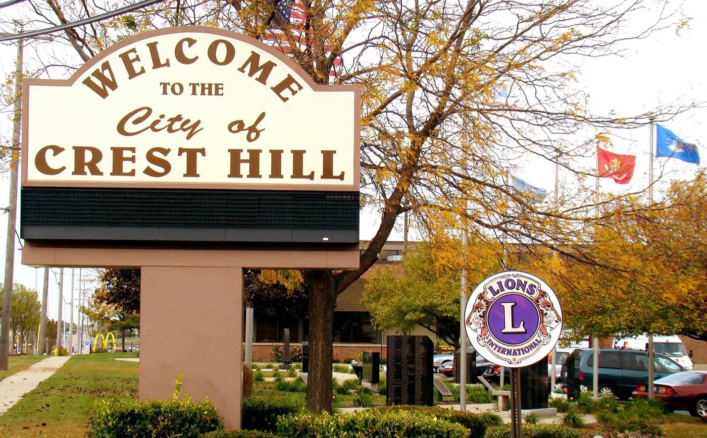 Crest Hill City Hall in fall