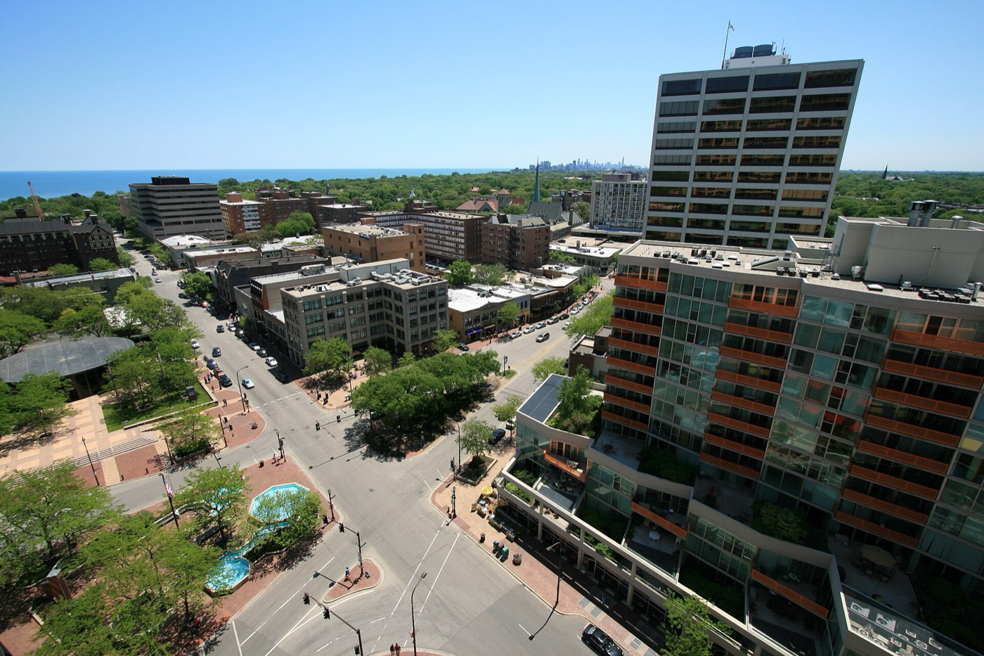 Fountain Square in downtown Evanston, Illinois, looking south-southeast toward Chicago and Lake Michigan