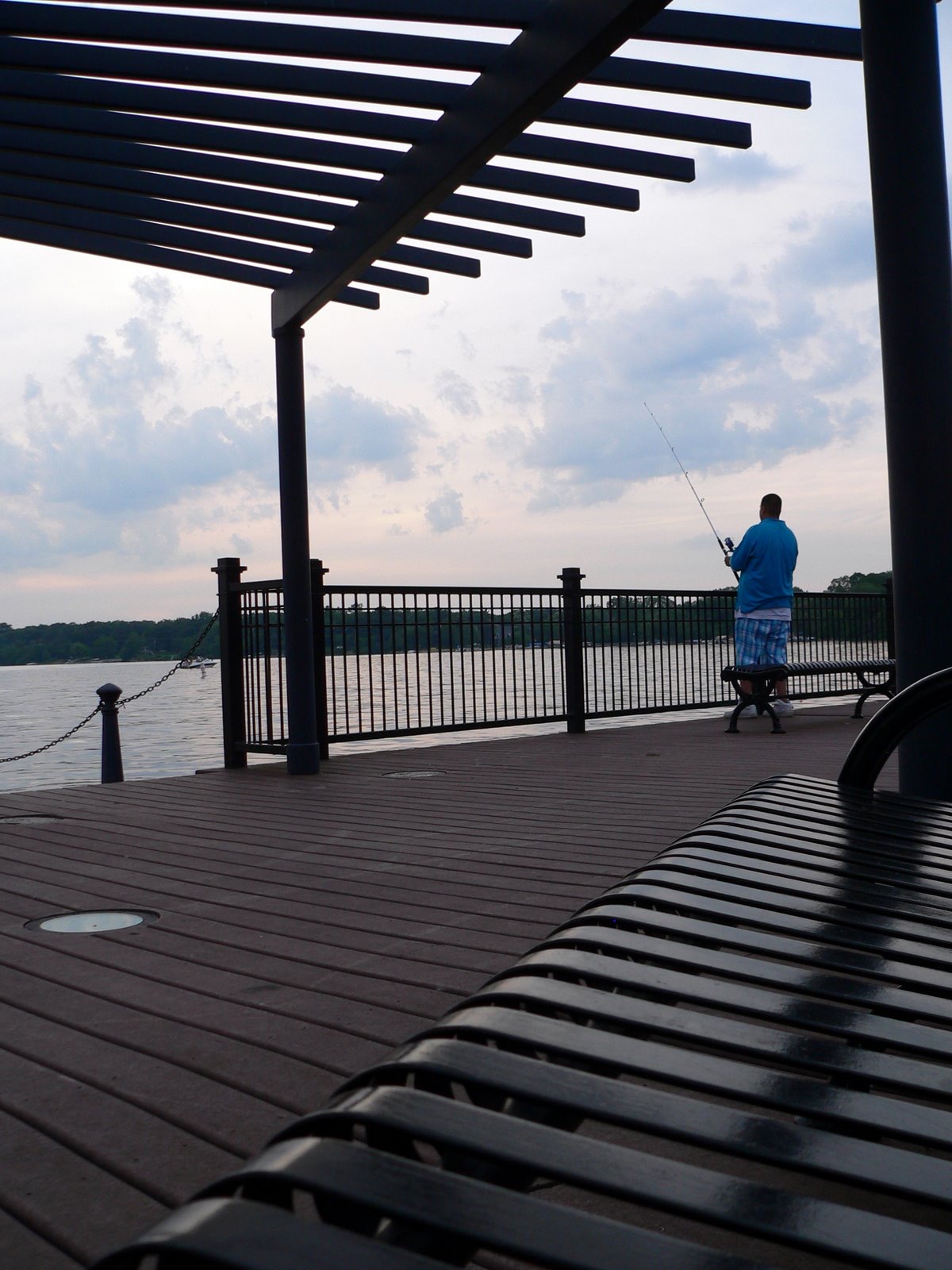 Walkway along the lakefront in Lake Zurich