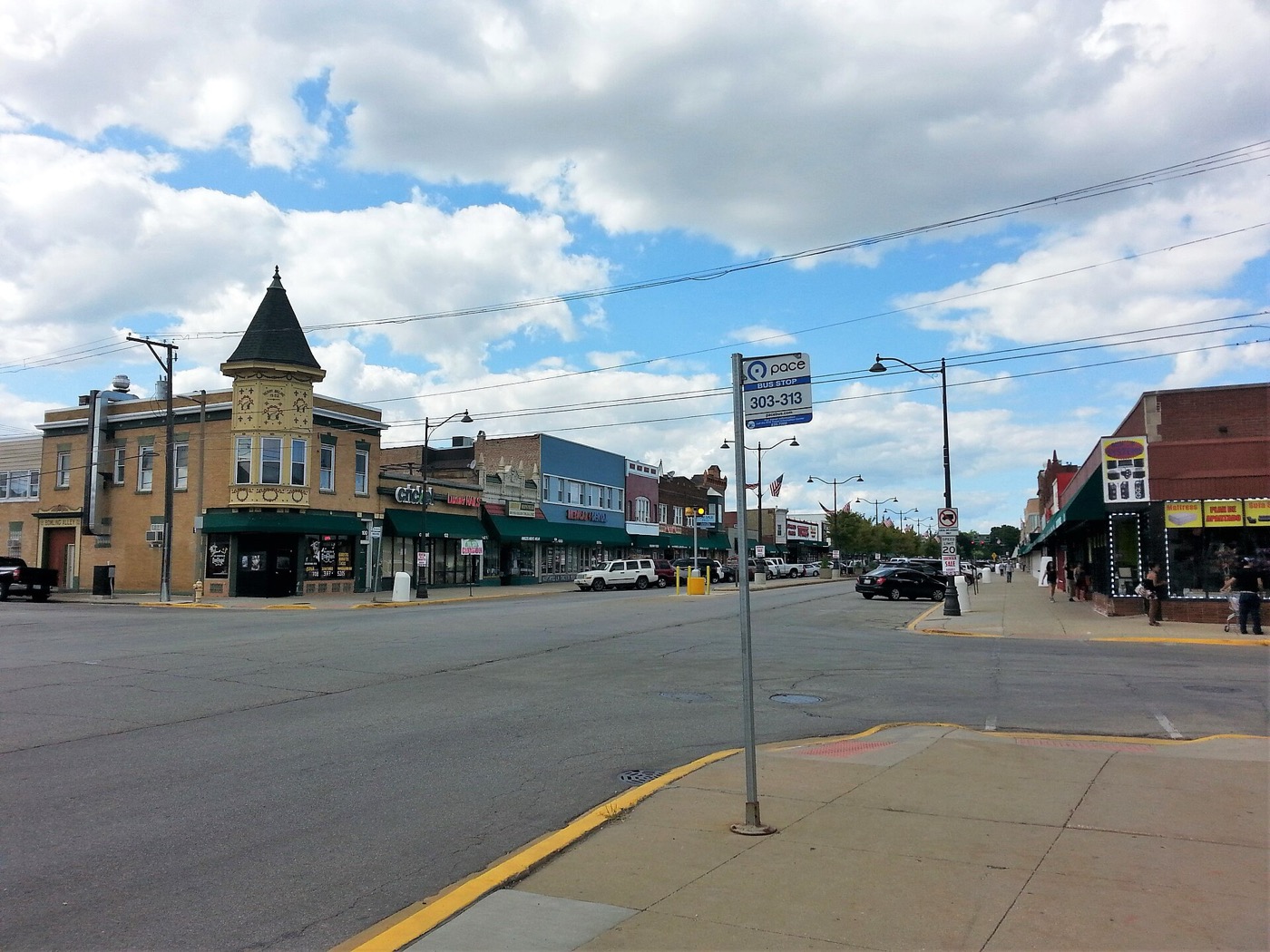 Street view of downtown Melrose Park