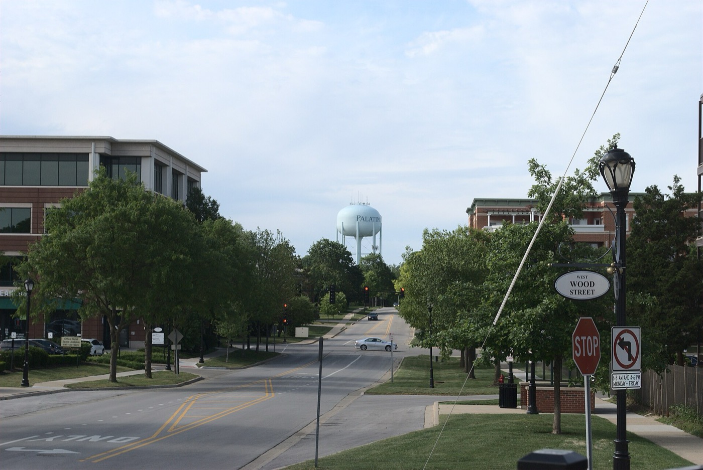 Downtown Palatine street view looking down Smith Street from Wood Street