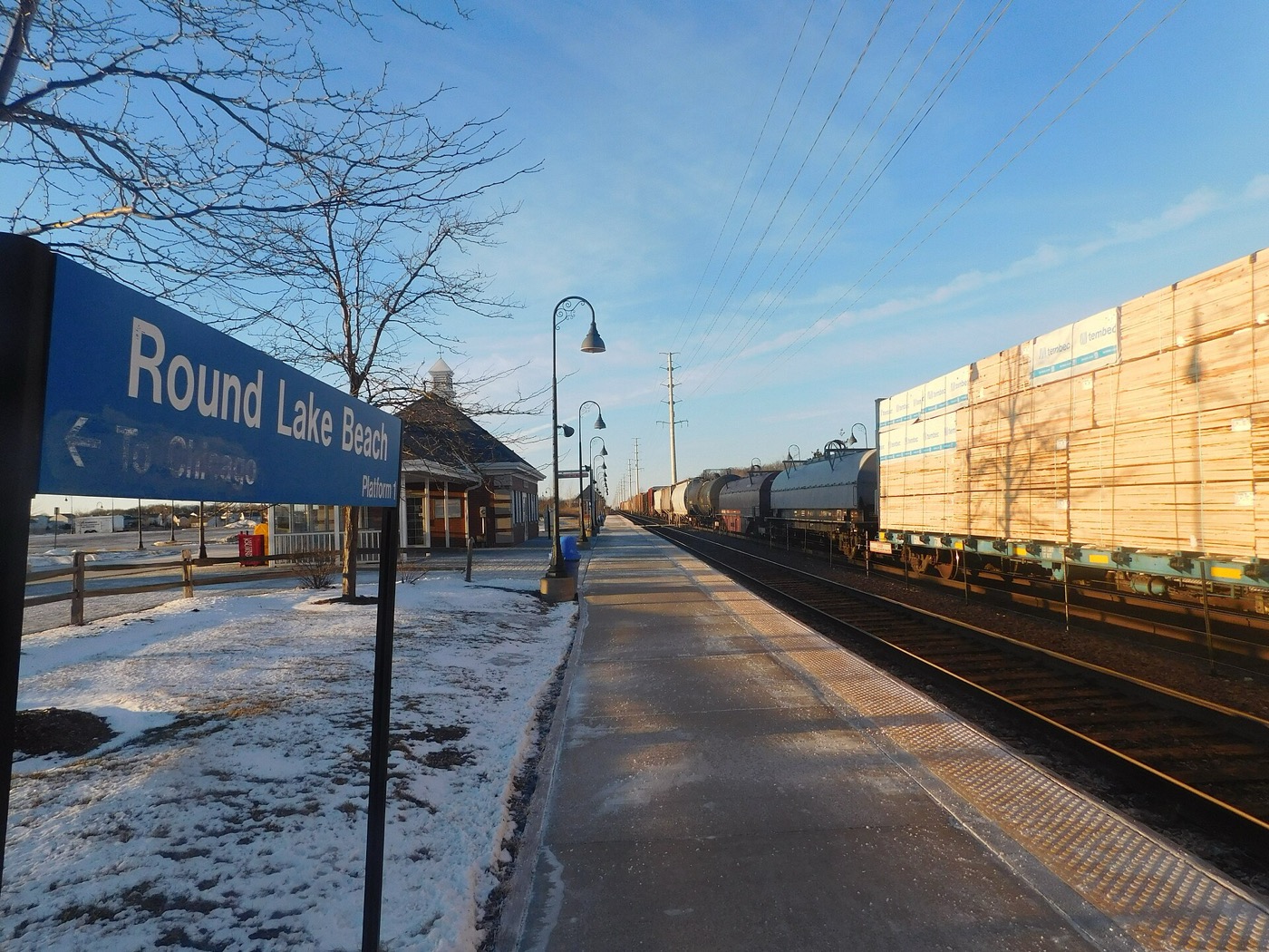 Round Lake Beach Metra station in Round Lake Beach, Illinois
