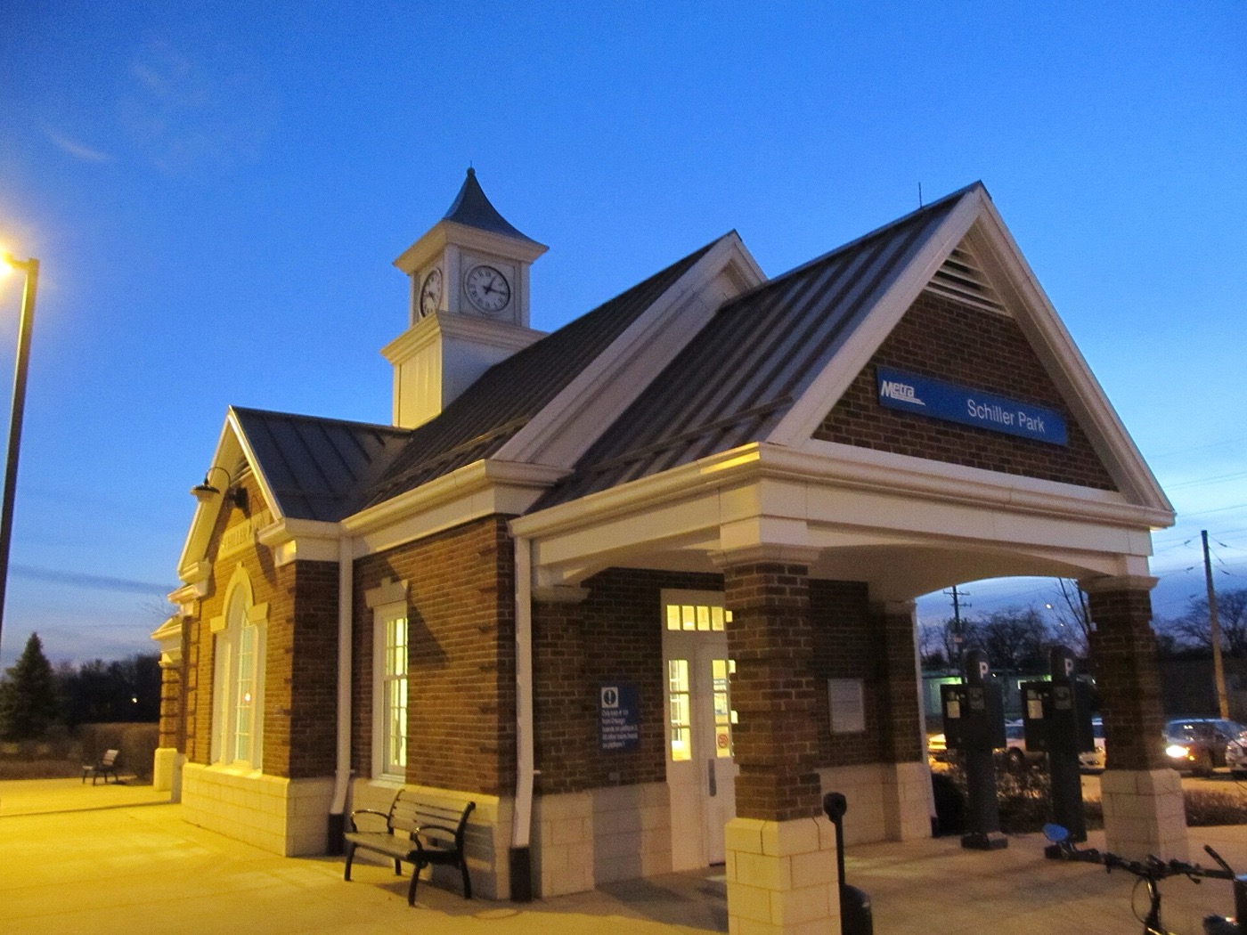 Schiller Park commuter rail station