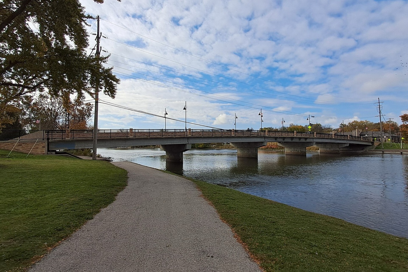 The State Street bridge crossing the Fox River in South Elgin, Illinois