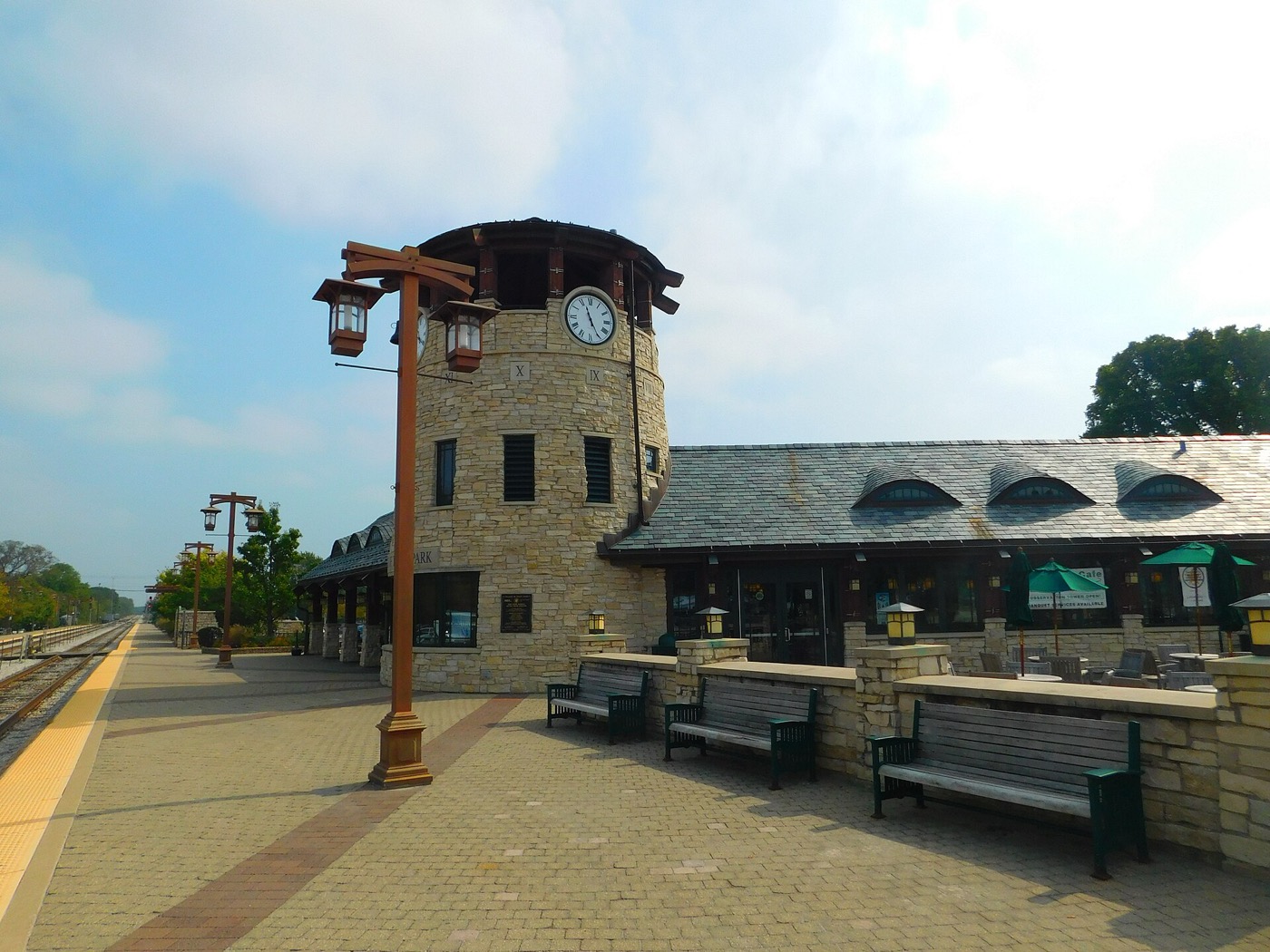 Metra commuter rail station building in Tinley Park, Illinois