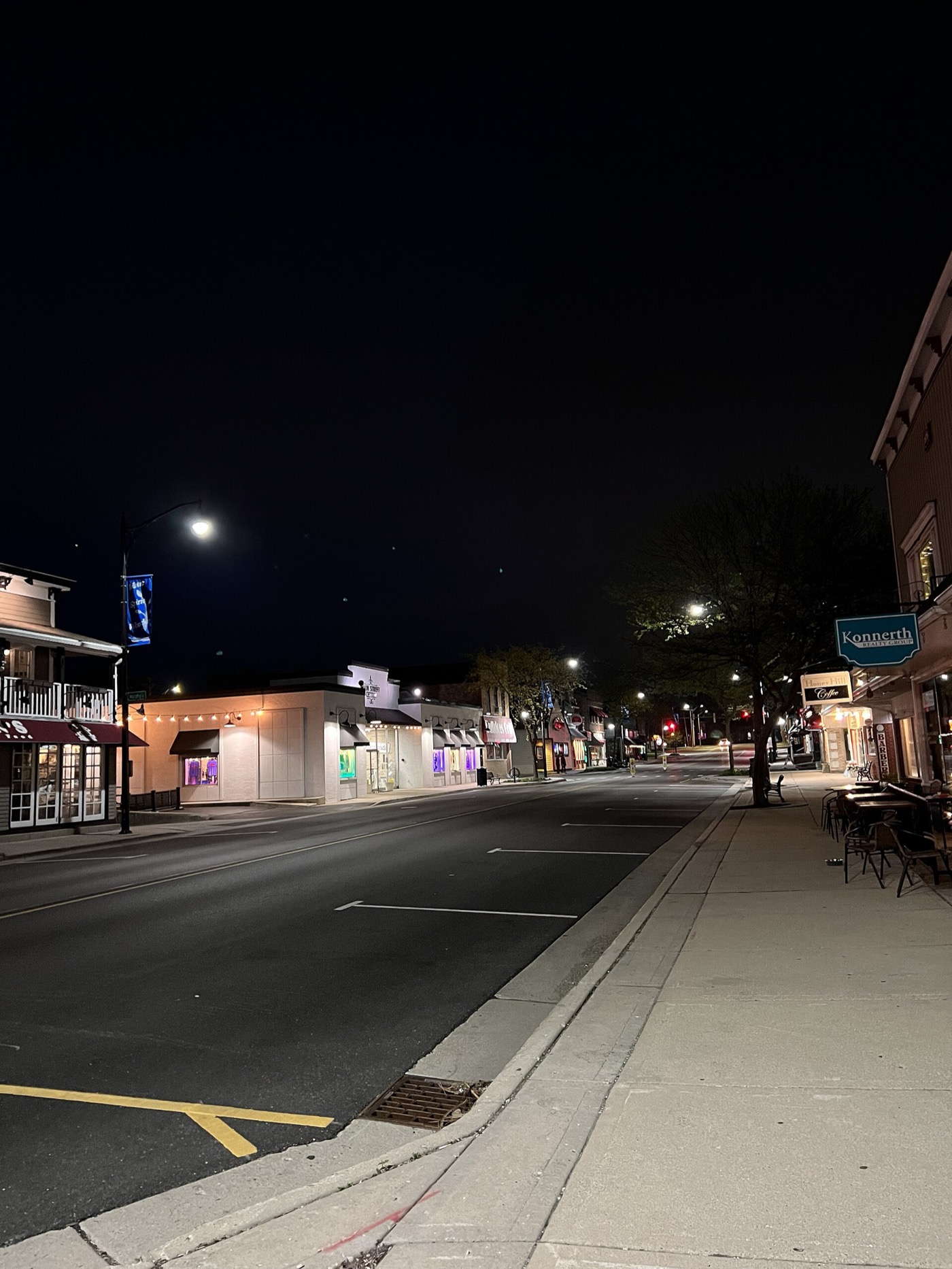 Shops along Main Street in Wauconda