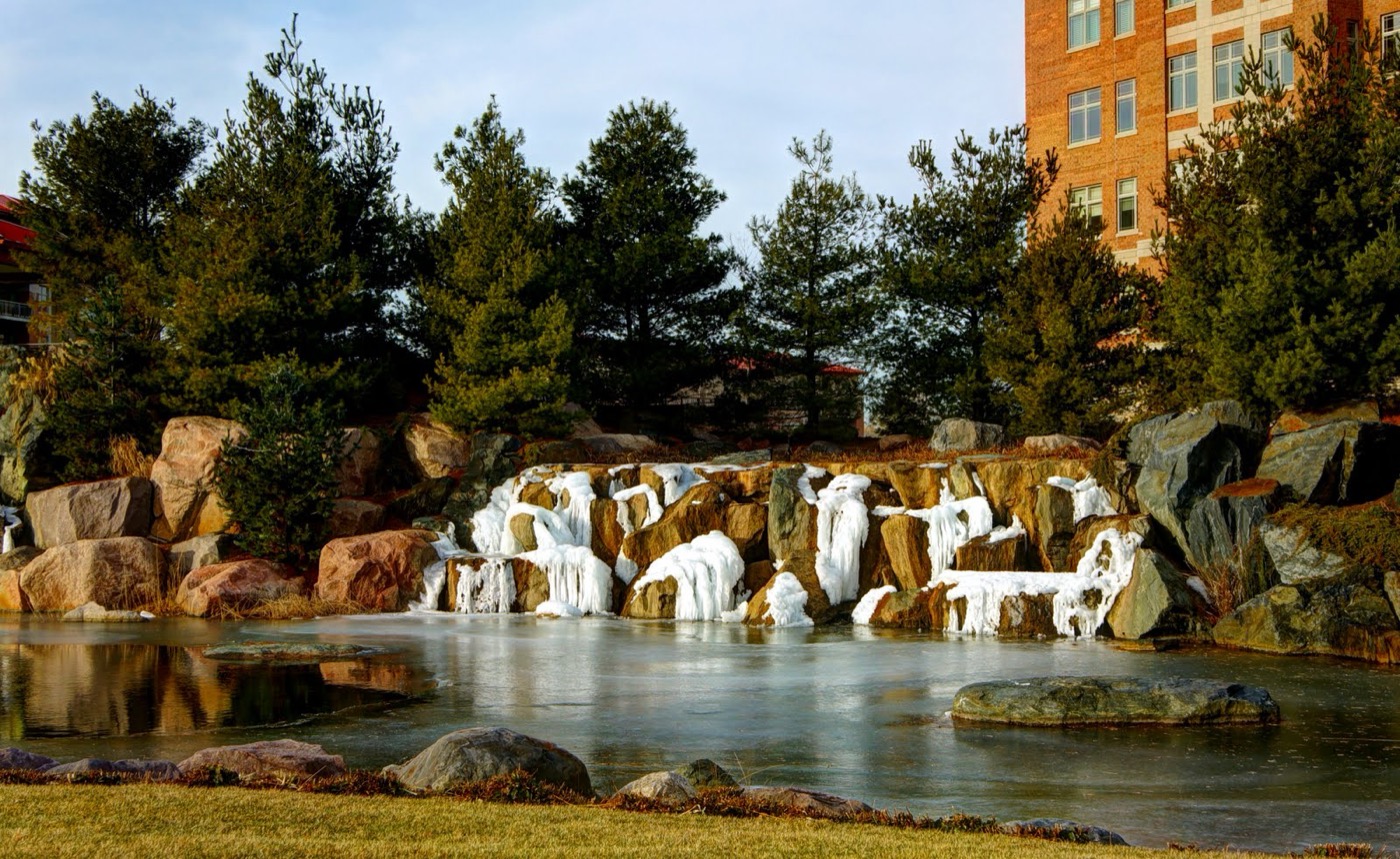 Street view in Wheeling, Illinois
