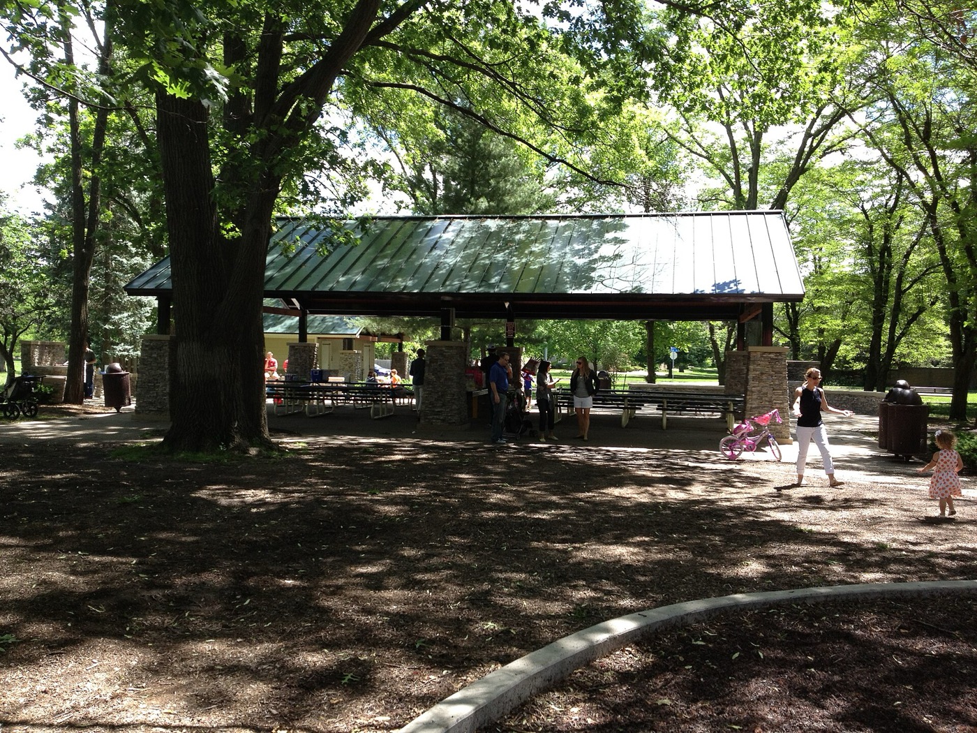 Dining pavilion in Franklin Park in Prairie Village, Kansas