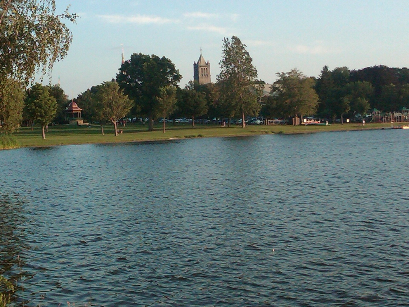 Wakefield's Lower Common beside Lake Quannapowitt on a summer evening