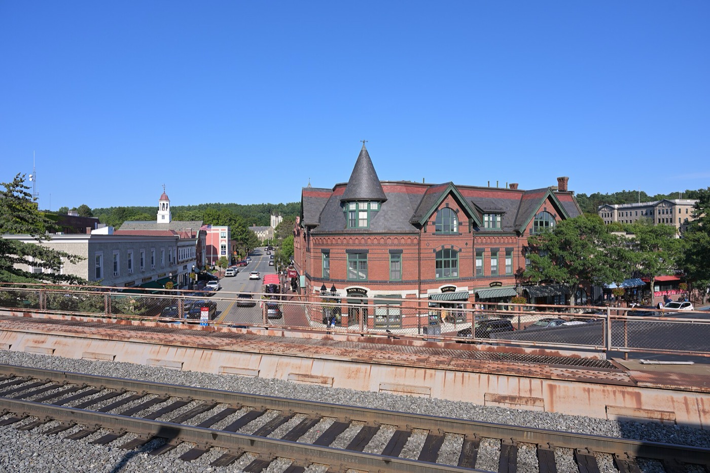 Mount Vernon and Main Streets seen from Winchester Center