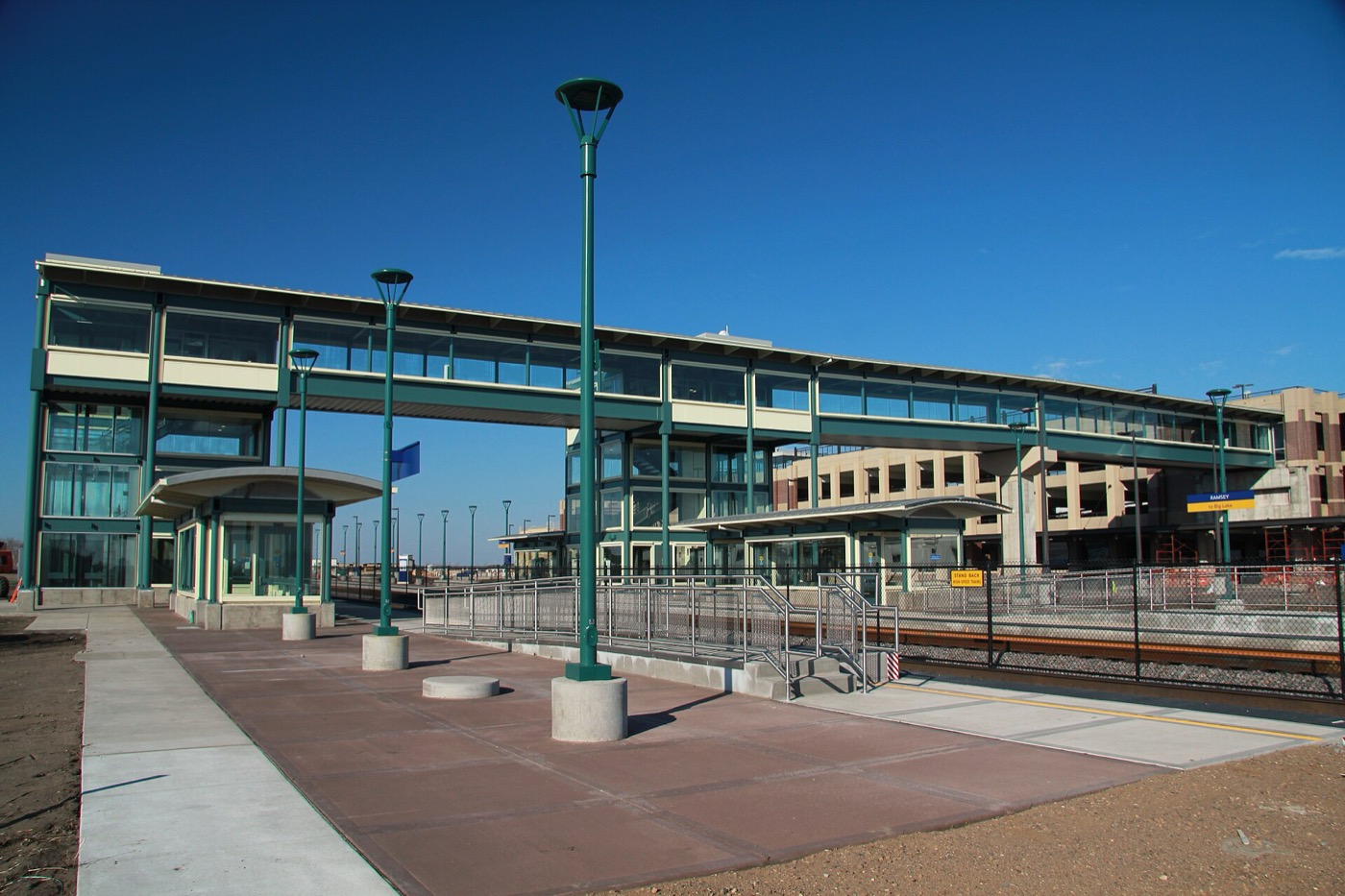 Northstar commuter rail station platform in Ramsey