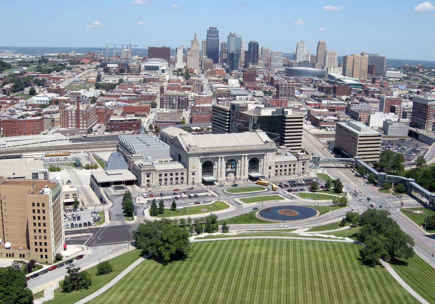 Downtown Kansas City, Missouri skyline seen from the Liberty Memorial hill