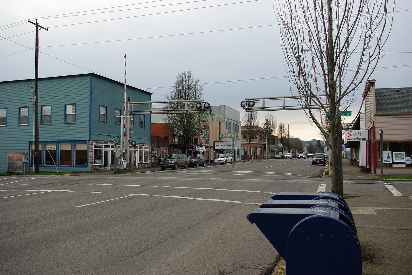 Storefronts along a street in downtown Newberg
