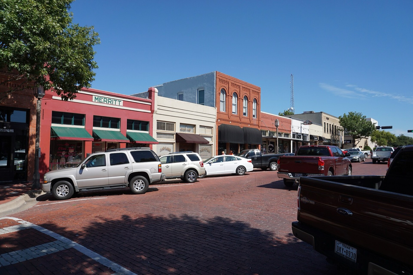 Storefronts along 15th Street in historic downtown Plano, Texas