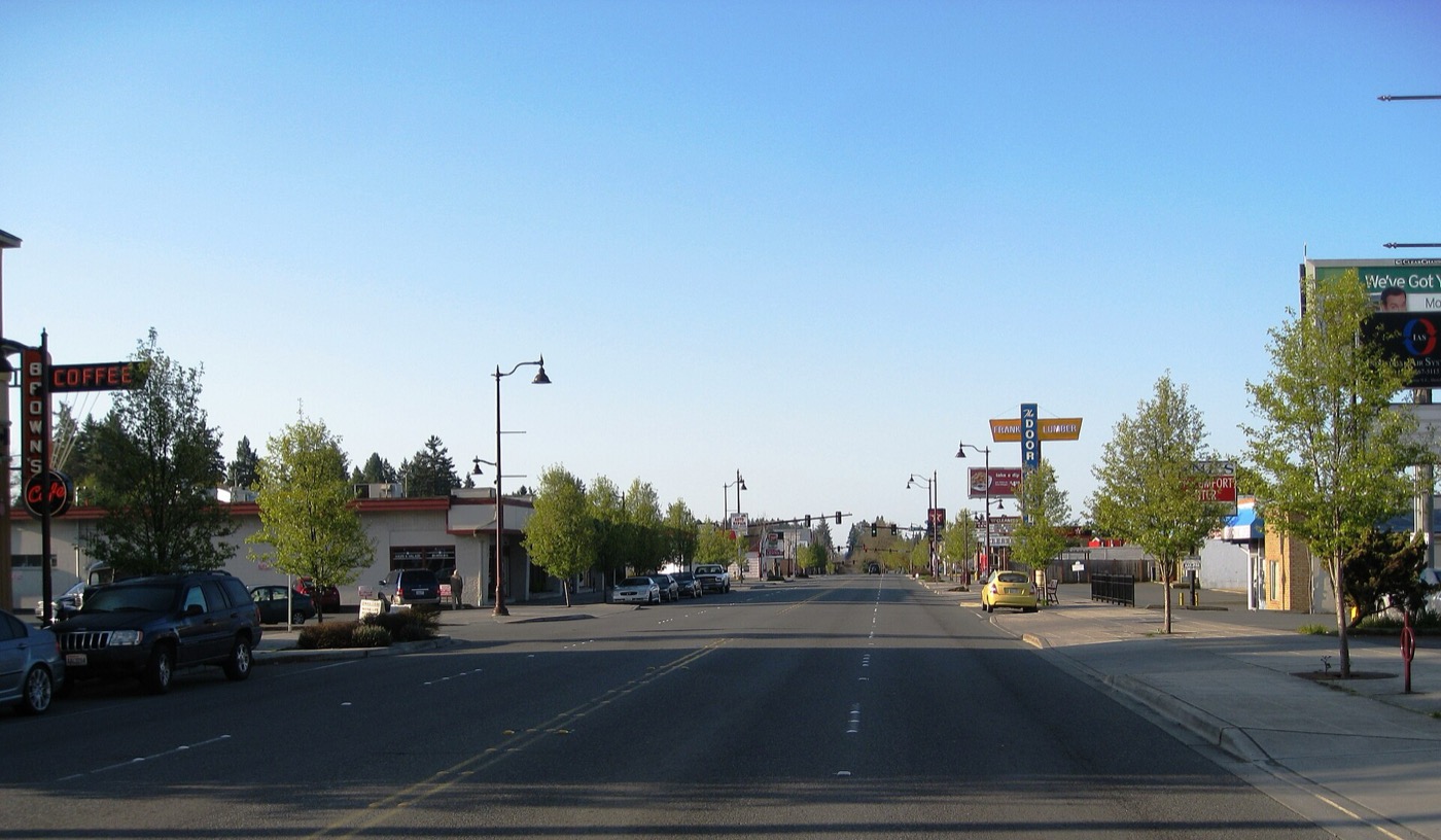 Street and storefronts in the North City neighborhood of Shoreline